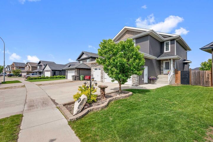 Property Photo:  1315 47A Avenue  SK S9V 2G6 