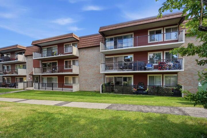 Property Photo:  231 Heritage Drive SE 75D  AB T2H 1N1 
