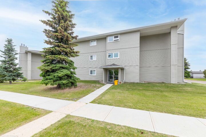 Property Photo:  3007 57A Avenue 309  AB T9V 1W5 