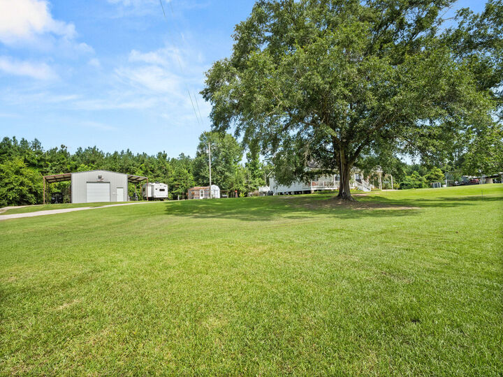 Property Photo:  1096 Louisiana 8  LA 71446 