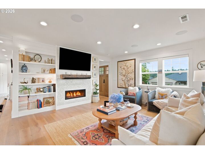 Property Photo: 214 Northshore Rd OR 97034