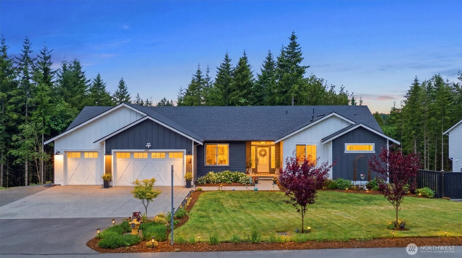 Property Photo:  10512  146th Avenue NE  WA 98258 