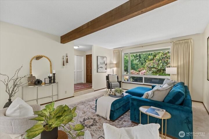 Property Photo: 2006 245th Avenue SE WA 98075