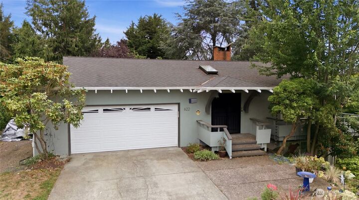 Property Photo:  622  Olympic Avenue  WA 98020 