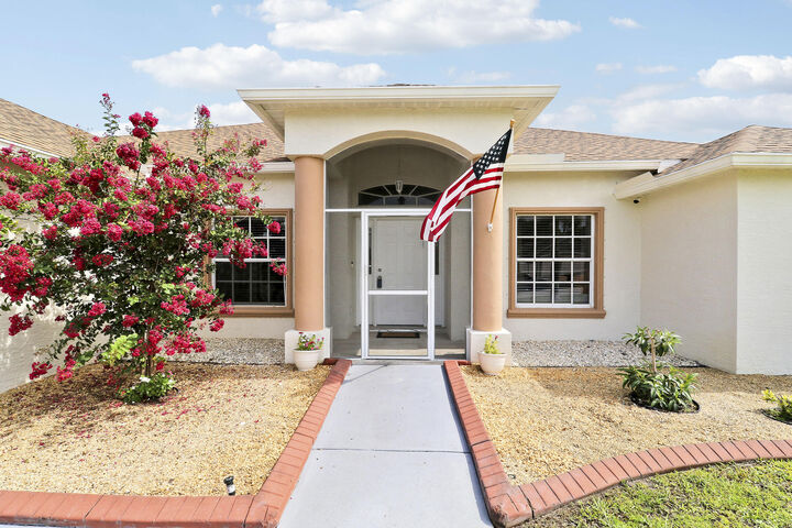 Property Photo:  611 SW Saragossa Avenue Port St Lucie  FL 34953 