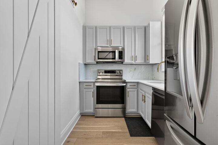 Property Photo:  180 NE 6th Avenue A  FL 33483 
