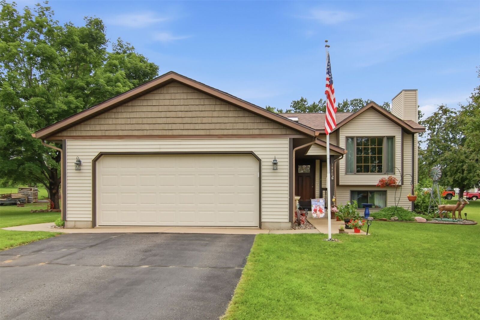 Property Photo: 1440 Birchwood Lane WI 54703