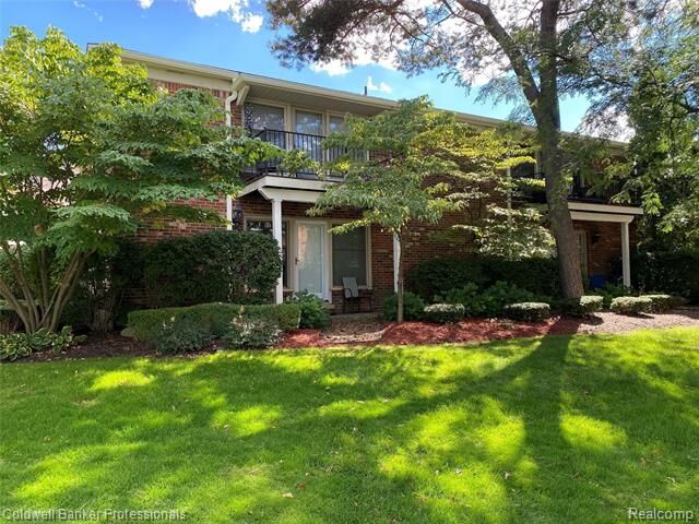 Property Photo:  885 N Old Woodward Avenue 15  MI 48009 