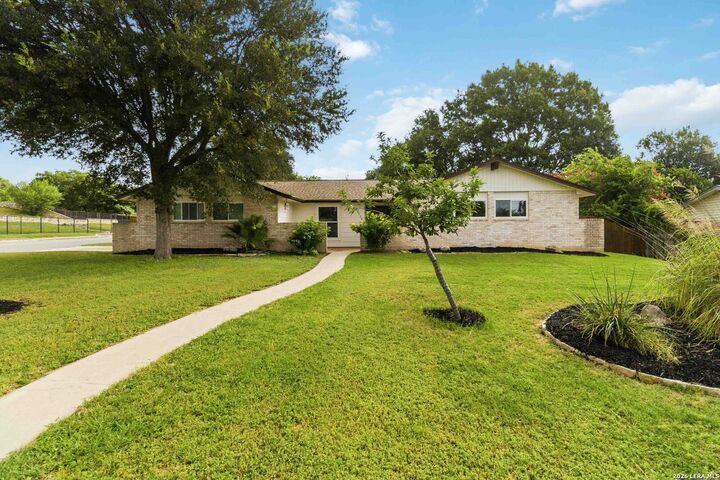 Property Photo:  13638 Oak Breeze  TX 78148 