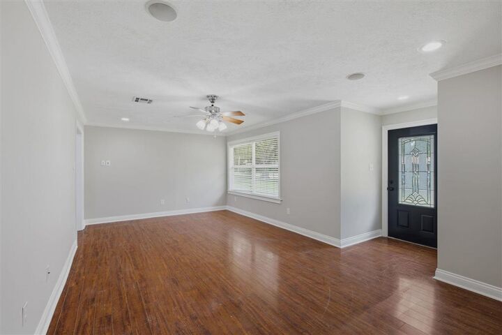 Property Photo:  1906 19th Street  LA 70601 