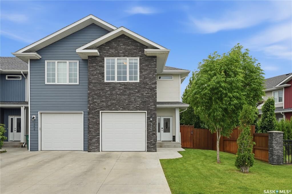 Property Photo:  113 Salloum Crescent  SK S7W 0V1 