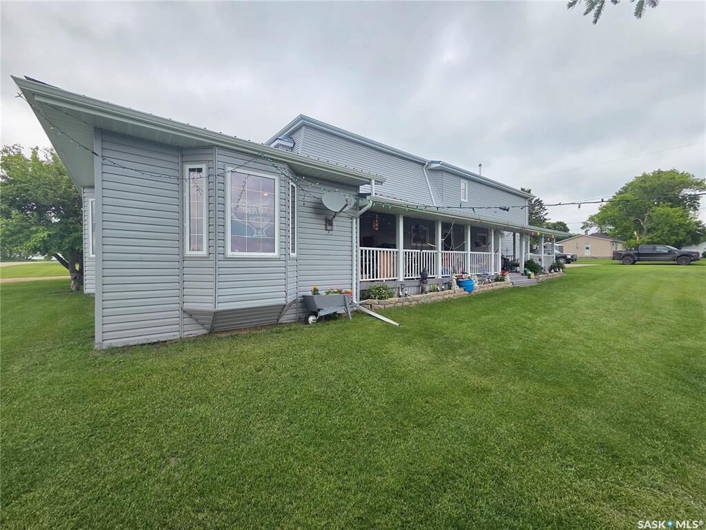 Property Photo:  15 Adelaide Street  SK S0C 1R0 