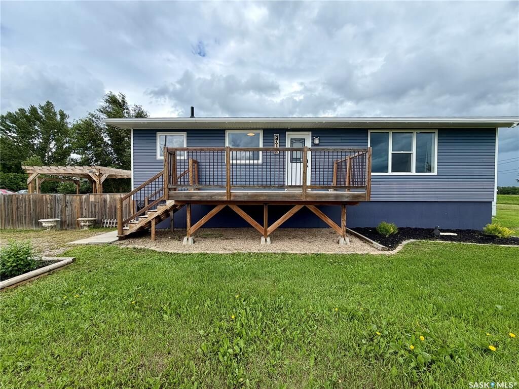 Property Photo:  4 Saskatchewan Avenue  SK S0H 4C0 