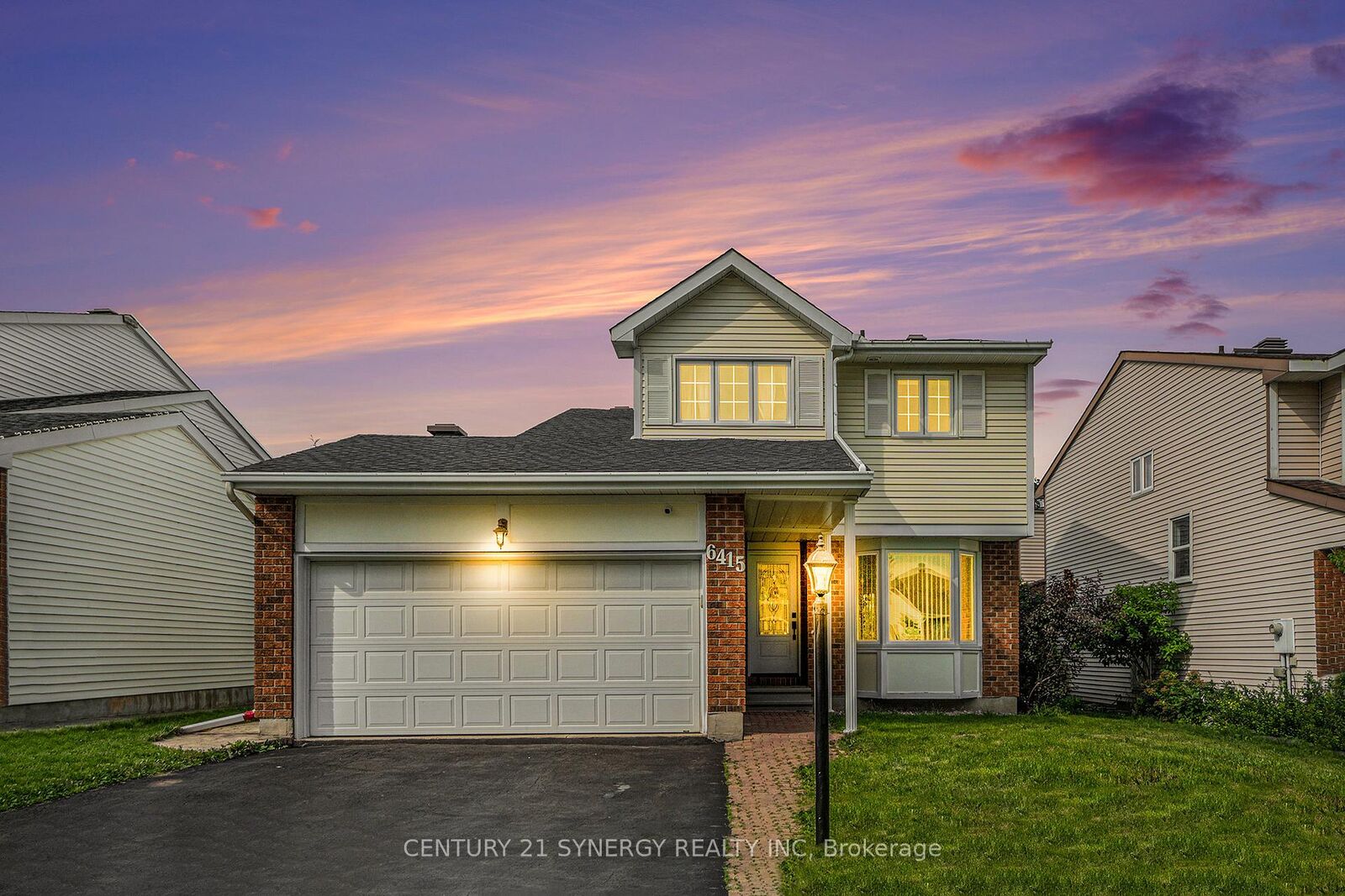 Property Photo: 6415 Viseneau Drive ON K1C 5J2