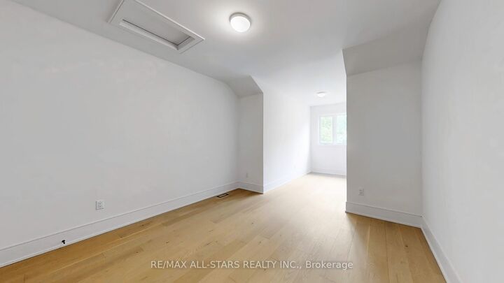 Property Photo:  3 Lois Torrance Trail  ON L9P 0R9 