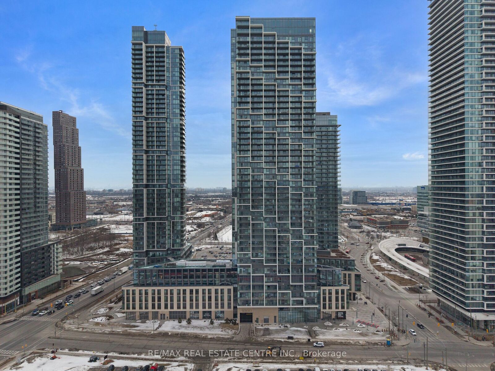 Property Photo:  1000 Portage Parkway 310  ON L4K 0L1 