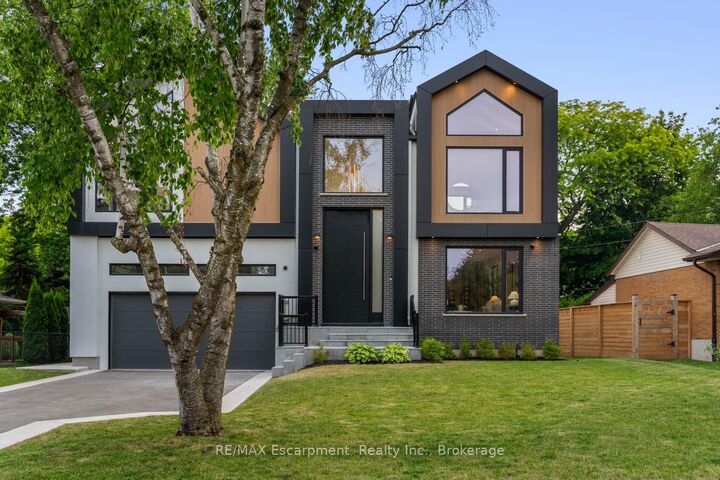 298 Strathcona Drive — photo 1
