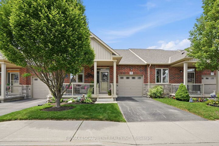 Property Photo:  35 Finton Lane  ON L0R 1C0 