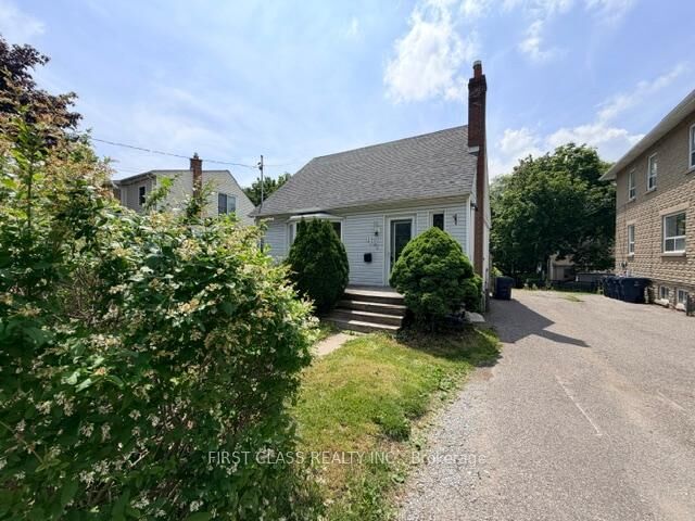 Property Photo: 44 Scotia Avenue ON M1L 4E6