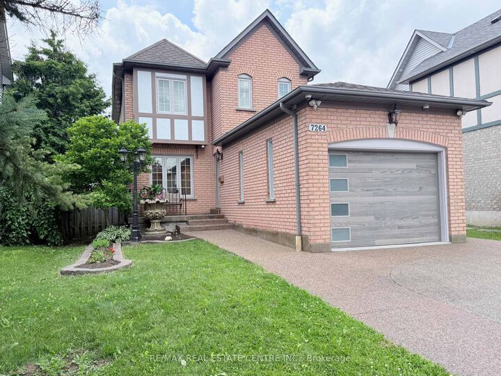 Property Photo: 7264 Seabreeze Drive ON L5N 6K7
