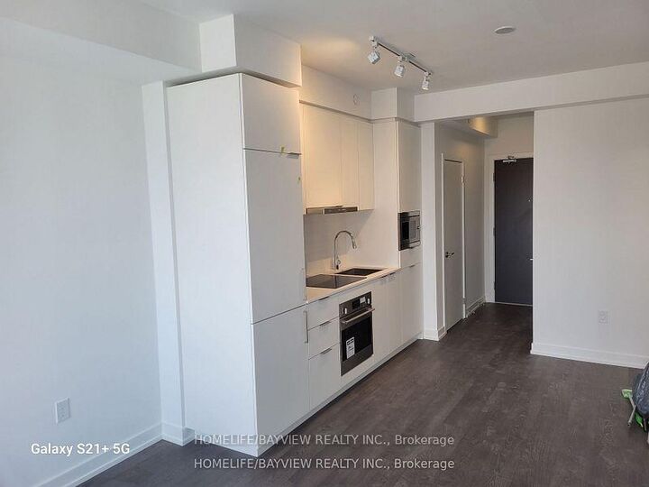 Property Photo:  7 Golden Lion Heights N1012  ON M2M 0C1 