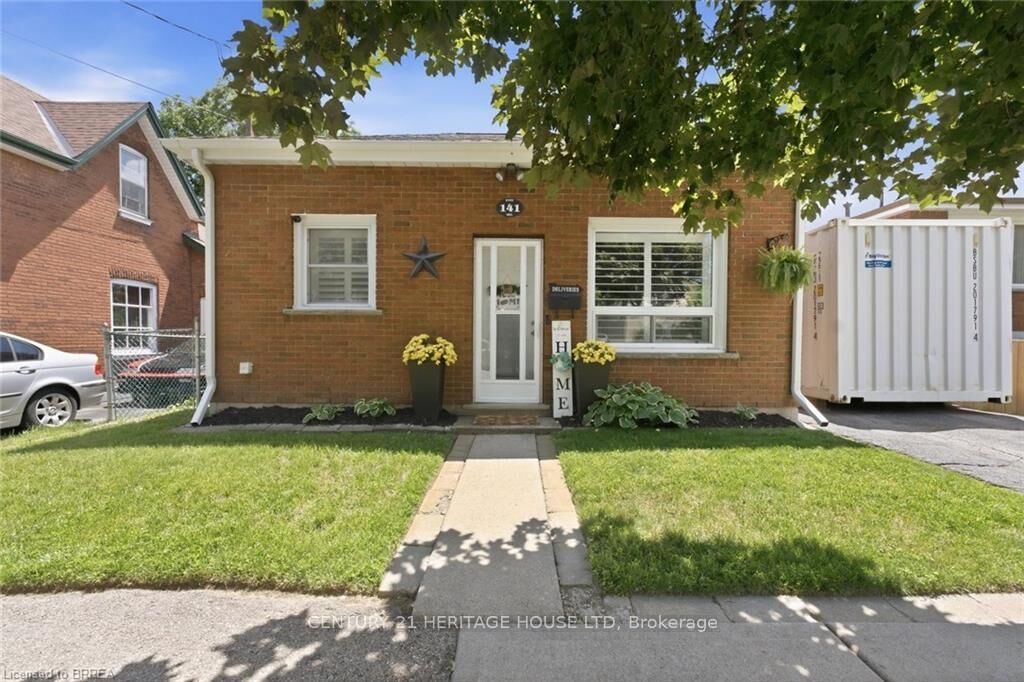 Property Photo: 141 East Avenue ON N3S 3M3