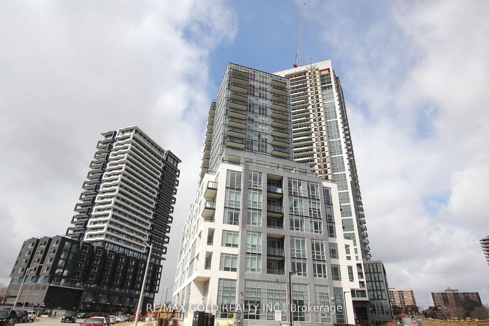 Property Photo: 225 Malta Avenue 1401 ON L6Y 0B5