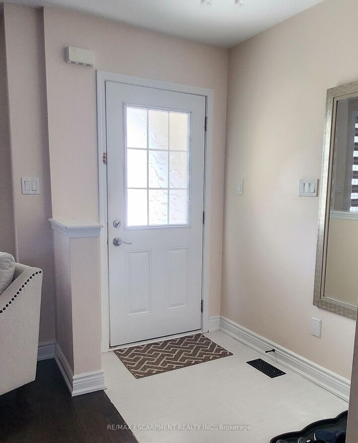 Property Photo:  152 Thomas Avenue  ON N3S 0C8 