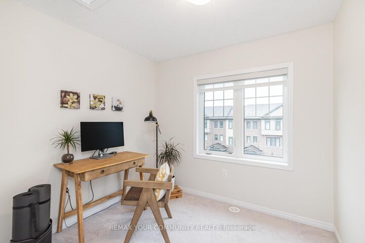 38 Utter Place — photo 1