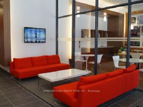 Property Photo:  225 Sackville Street 2402  ON M5A 0B9 