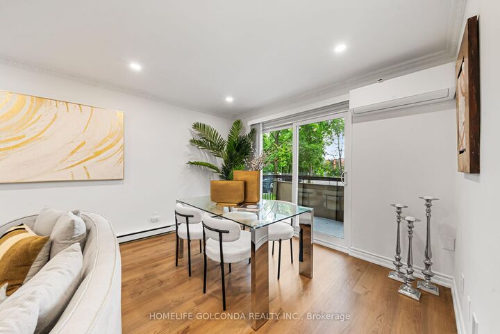 Property Photo: 21 Elizabeth Street 205 ON L4C 3V5