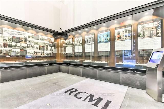 Property Photo:  426 University Avenue 2607  ON M5G 1S9 