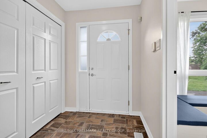 Property Photo:  840 Cahill Drive W 29  ON K1V 9K5 