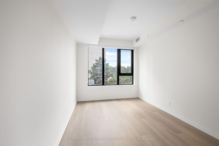 Property Photo:  109 Erskine Avenue 303  ON M4P 0G8 