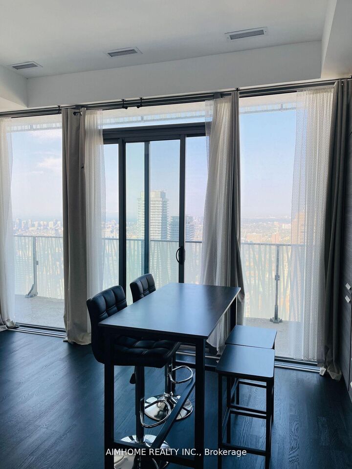 Property Photo:  42 Charles Street E Lph5103  ON M4Y 1N3 