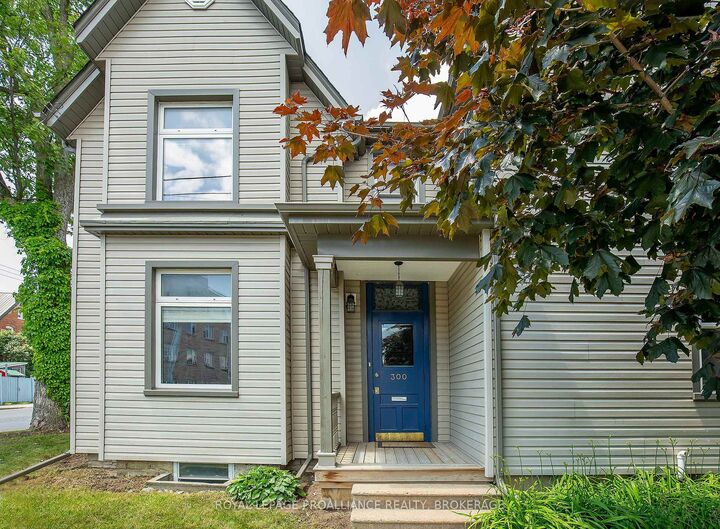 300 Sydenham Street — photo 1