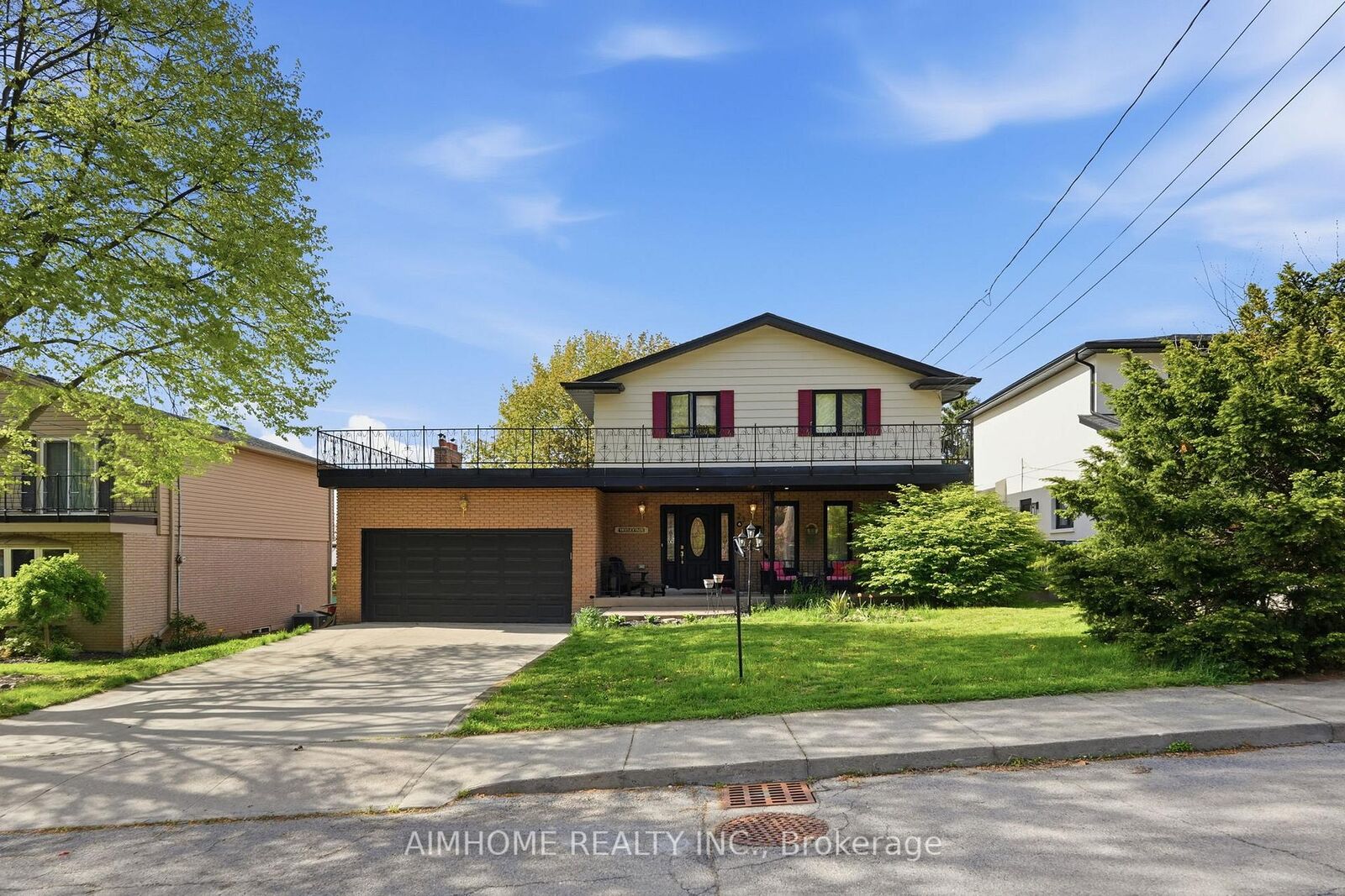 Property Photo: 23 Hildegard Drive ON L8K 5S1