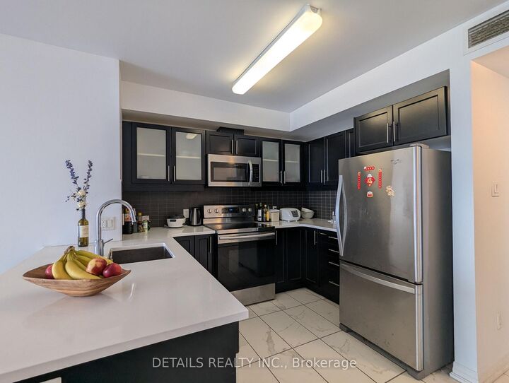Property Photo: 195 Besserer Street 2102 ON K1N 0B6