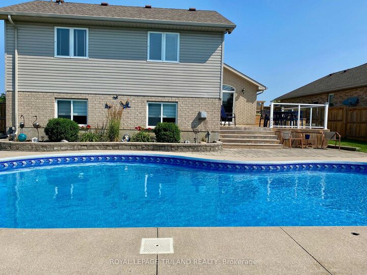 147 Plymouth Court — photo 1