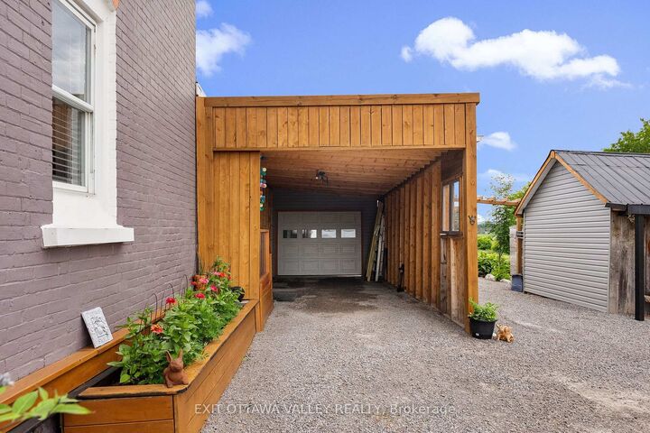 Property Photo: 1922 Kerr Line Road ON K0J 1V0