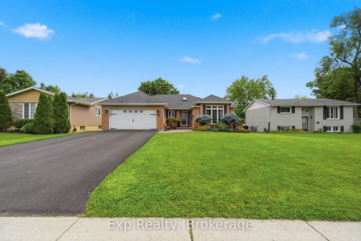 Property Photo: 121 Simcoe Street ON K7R 2X5