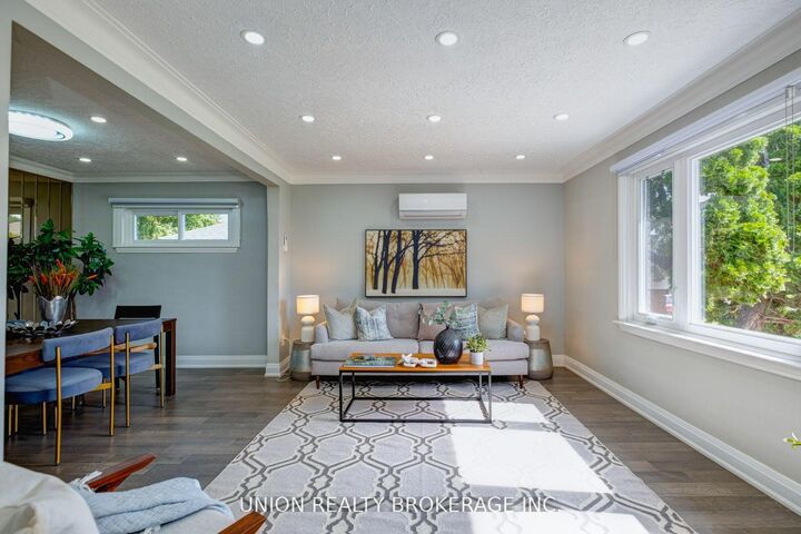 Property Photo:  28 Fishleigh Drive Main  ON M1N 1G9 
