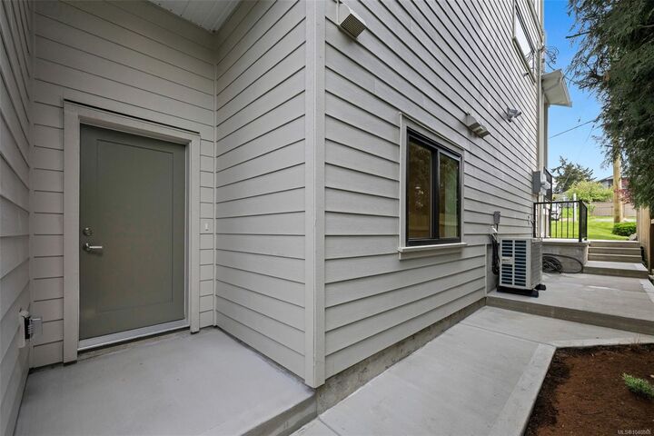 Property Photo: 4016 Wiseton St #D BC V8Z 4M7