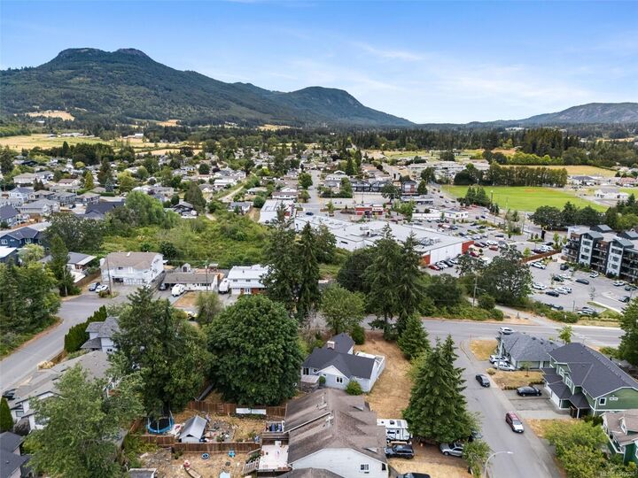 Property Photo: 3312 Skinner Rd BC V9L 4C6