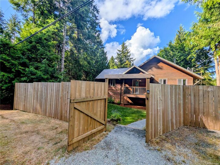 Property Photo:  1018 Bertha Ave  BC V0R 1X3 
