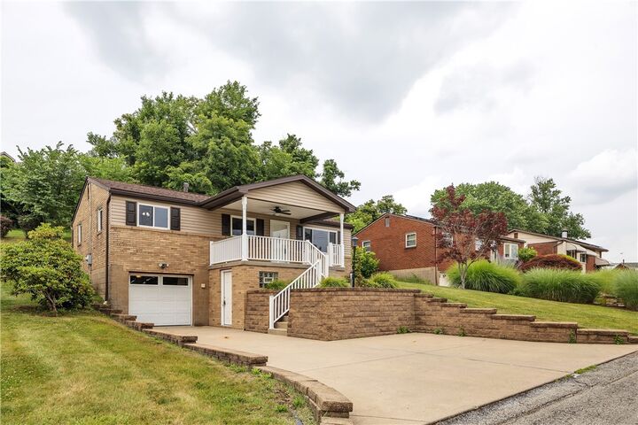 Property Photo:  746 Providence Drive  PA 15239 