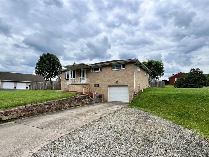 Property Photo: 206 Clinton Dr PA 15637