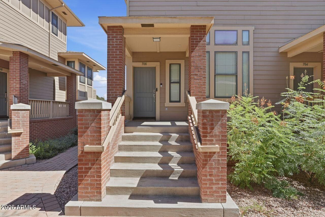 Property Photo: 706 S Beck Avenue AZ 85281