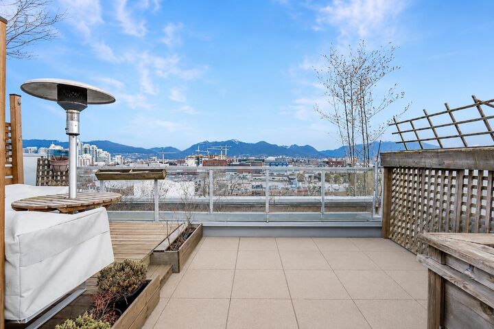 384 E 1st Avenue 708 — photo 1