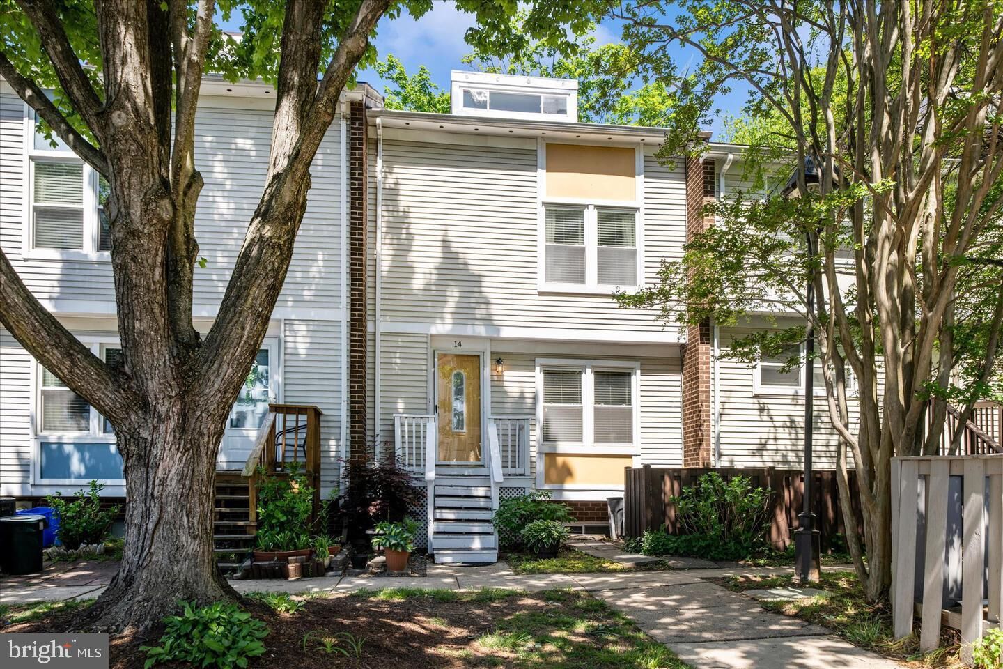 Property Photo:  14 Pine Ridge Court 11-7  MD 20874 